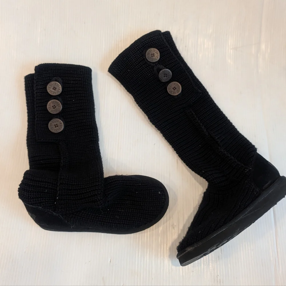 Classic UGG Cardy Women's Black Knit Slouchy Button Boots Size 5
